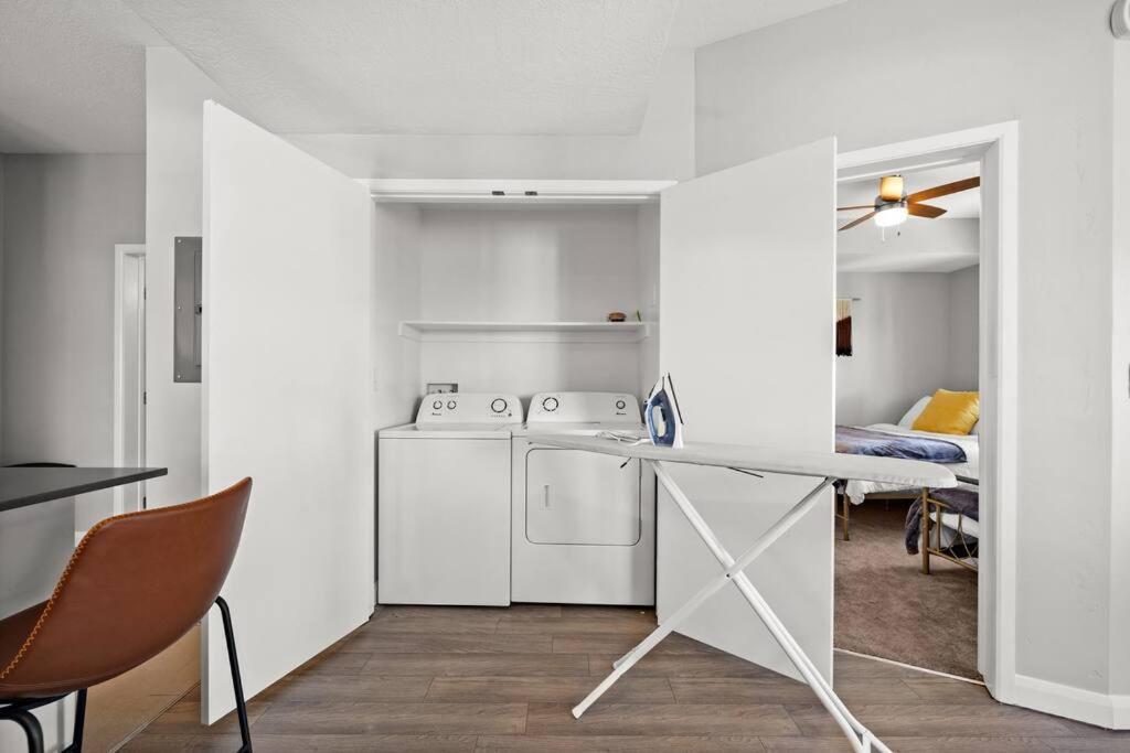 Charming Downtown Getaway Apartment