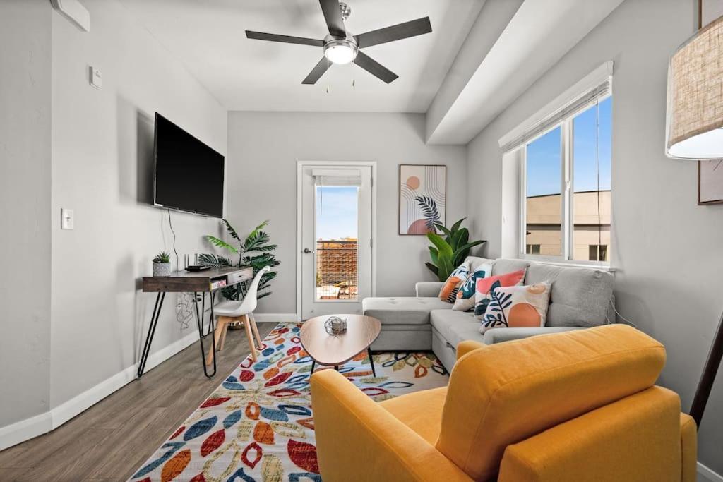Charming Downtown Getaway Apartment