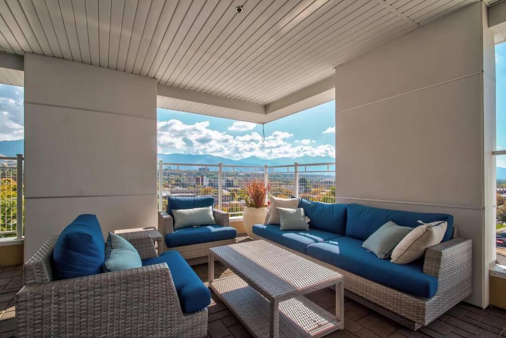 Charming Downtown Getaway